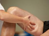 A kurkuma kivonat jobban gyógyítja a térd idült ízületi gyulladását, mint a gyógyszerek?