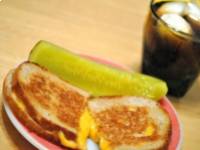 Sonkás-sajtos szendvics